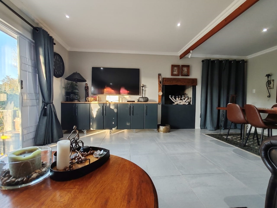 Commercial Property for Sale in Colleen Glen Eastern Cape